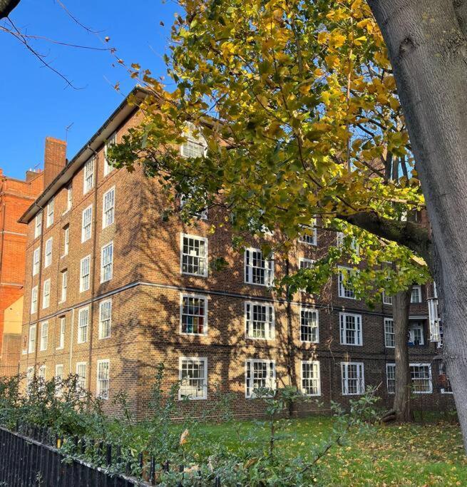 Stylish, Spacious 2 Bed 2 Bath Near Hoxton Square Apartamento Londres Exterior foto